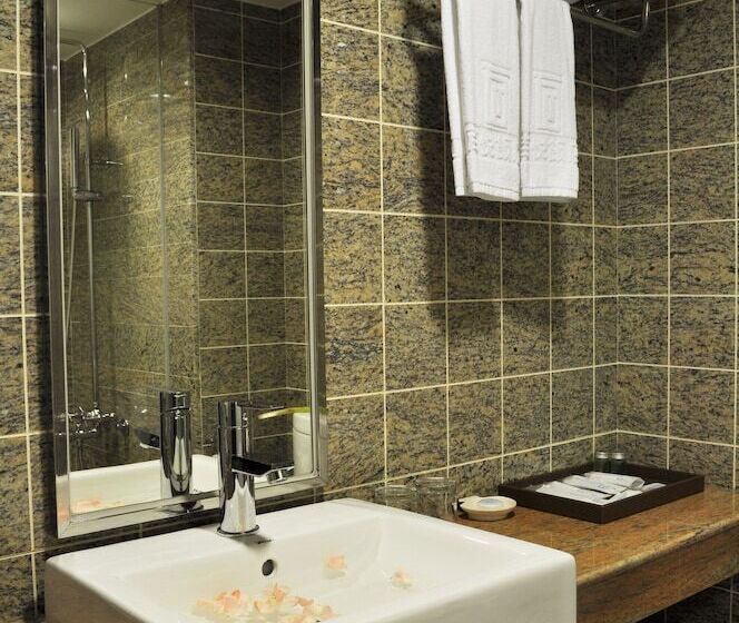 Семейный Номер, Byeyer Hotel Hualien