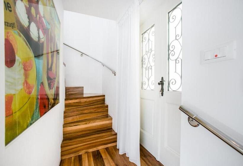 Номер Дюплекс, Divota Apartment