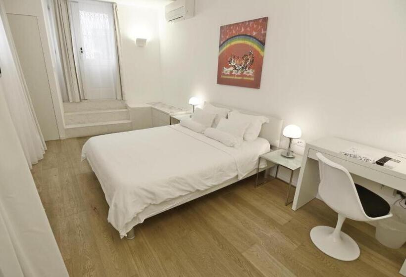 Стандартный Номер Нижний Этаж, Divota Apartment
