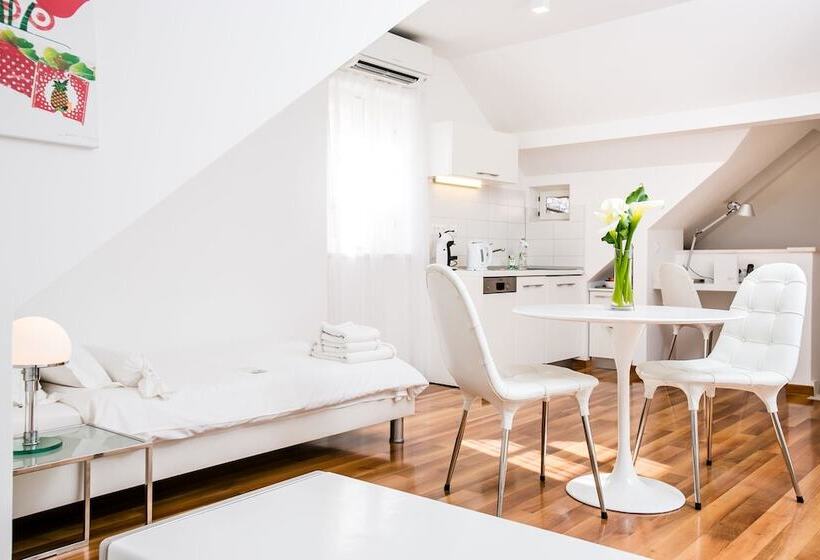 Студия Superior, Divota Apartment