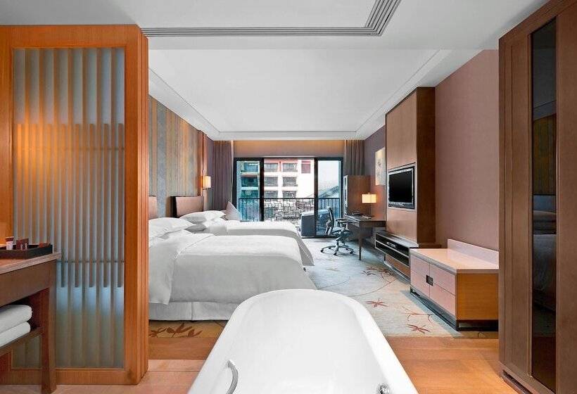 Номер Deluxe Вид на Сад, Sheraton Grand Hangzhou Wetland Park Resort