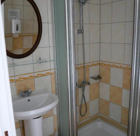 Номер Стандарт Трехместный, Auberge Trabenia