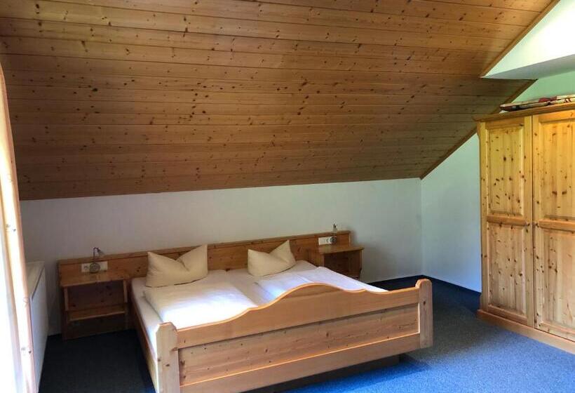 Полулюкс с Балконом, Das Schwarzwald