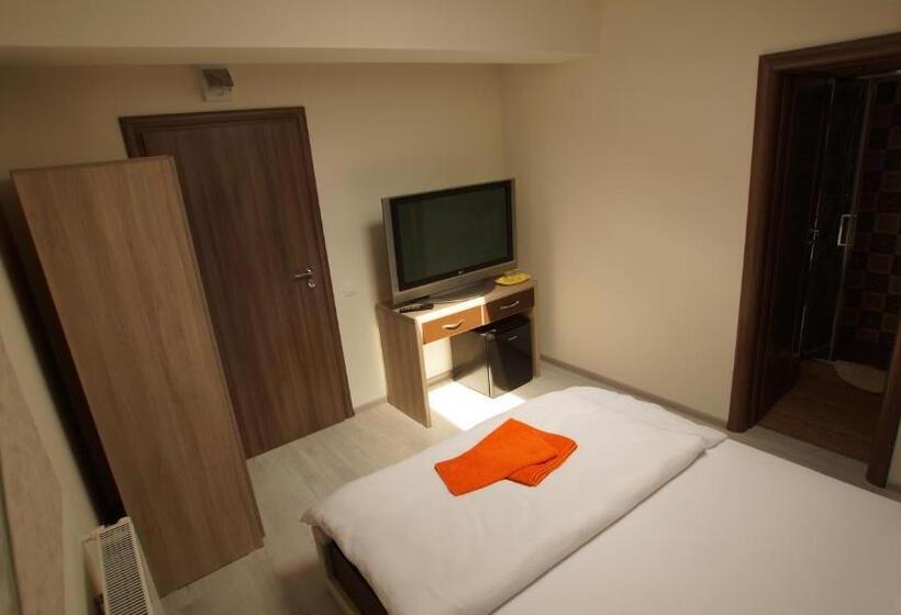 Chambre Deluxe, Vila Fara Nume