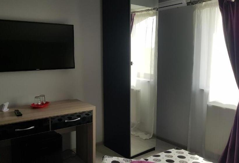 Chambre Deluxe, Vila Fara Nume