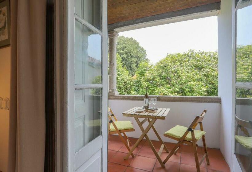 Номер Стандарт, Outeiro Tuías   Manor House