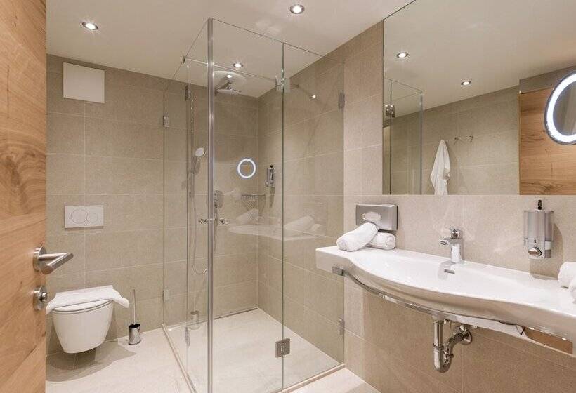 سوییت, Alpen Glück Hotel Unterm Rain Garni