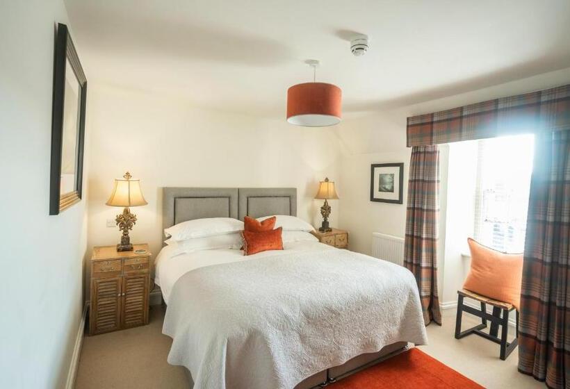 Quarto Estandar, Black Bull