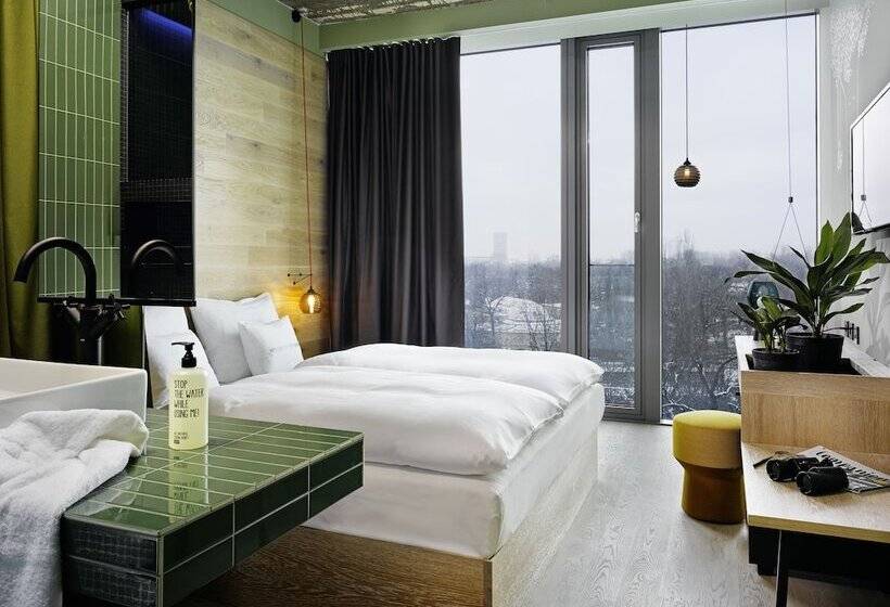 Standardzimmer, 25hours Hotel Bikini Berlin