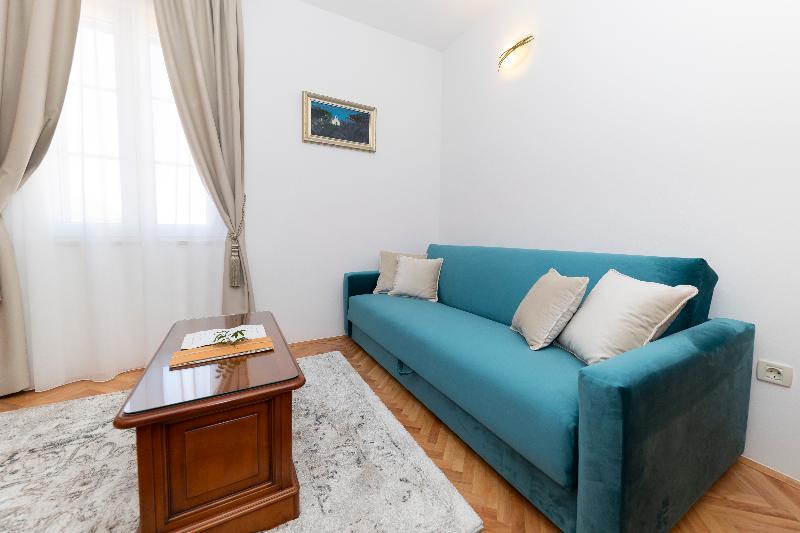 اتاق لوکس, Heritage Hotel Tisno