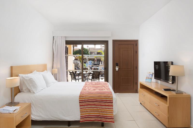 Escritório Estándar, Royal Sunset Beach Club