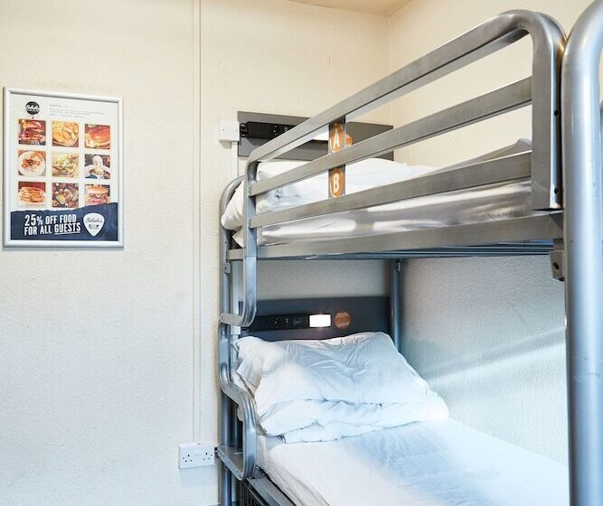 Кровать в Многоместном Номере с Общей Ванной, St Christopher S Inn Shepherd S Bush