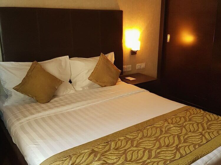 Студия Стандарт, Tulip Creek Hotel Apartments