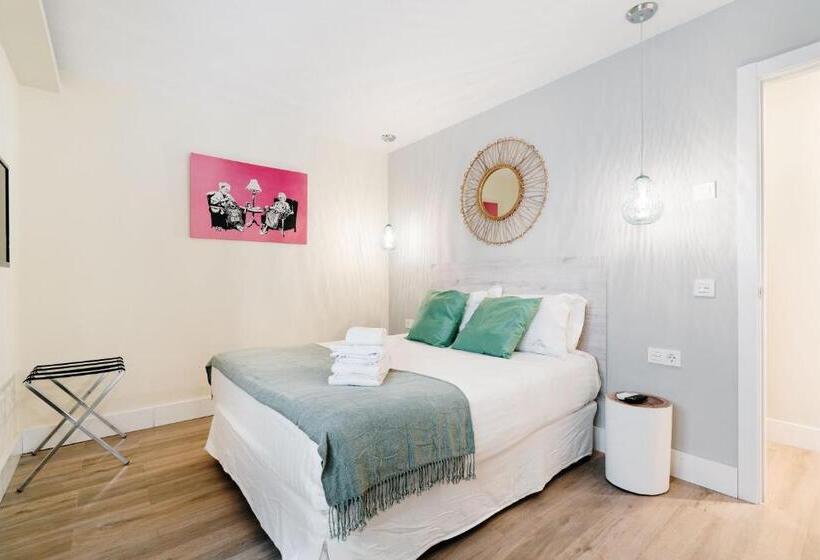 سوییت جونیور با چشم‌انداز دریا, H Boutique La Caleta Bay