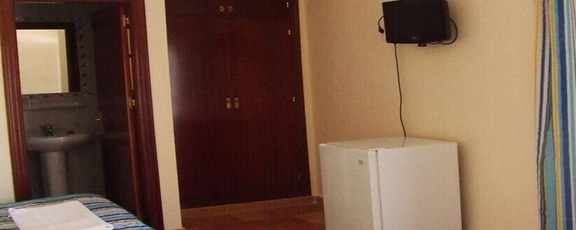 ベーシックトリプルルーム, Hostal Las Parcelas