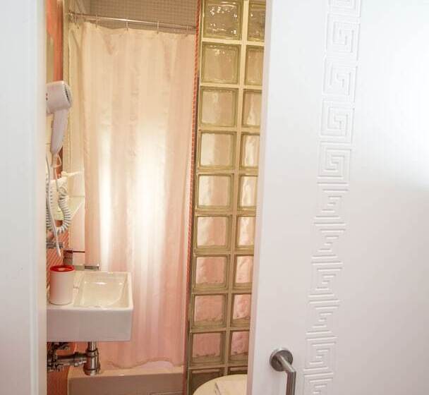 Habitación Basic, Hostal Inn Madrid