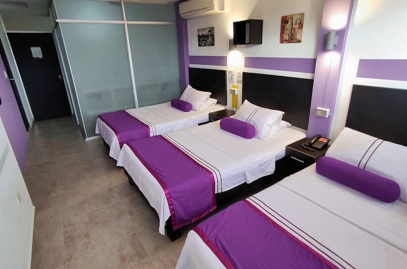 이코노이 4인룸, Econotel Colours Cali