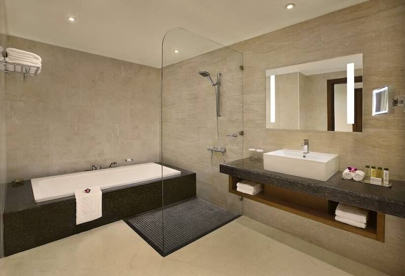 Номер Deluxe Вид на Сад, Doubletree By Hilton Resort & Spa Marjan Island