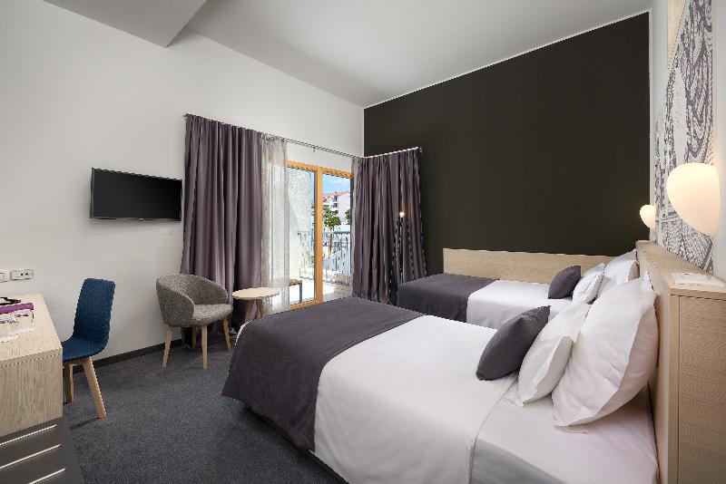 Номер Deluxe Вид на Сад, Doubletree By Hilton Resort & Spa Marjan Island