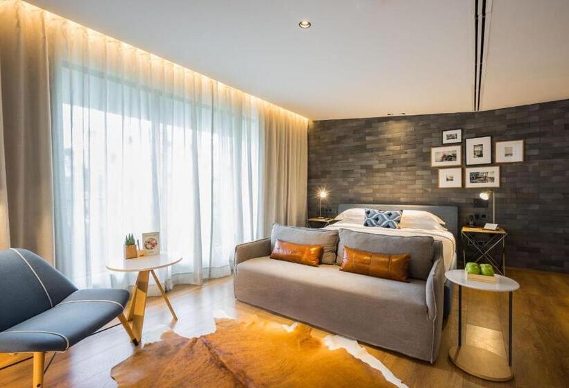 سوئیت پریمیوم, Ad Lib Hotel Bangkok