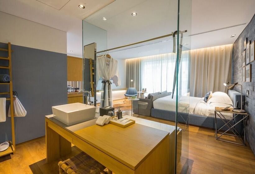سوئیت پریمیوم, Ad Lib Hotel Bangkok