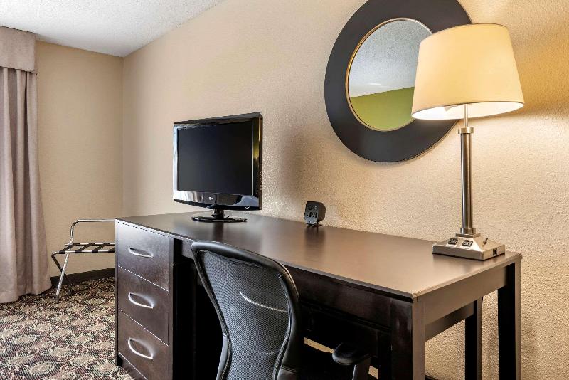 Люкс Кровать Кинг, Comfort Suites West Indianapolis  Brownsburg