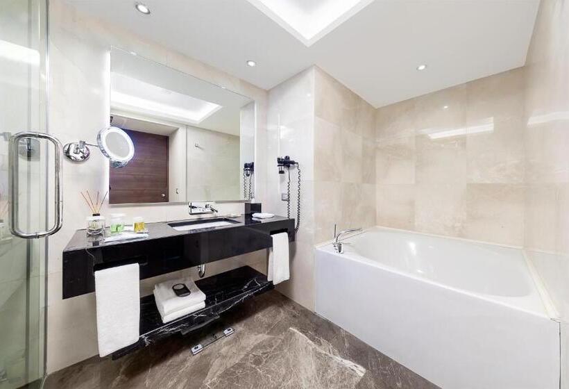 סוויטת אקזקיוטיב עם נוף, Dedeman Bostanci Istanbul Hotel & Convention Center