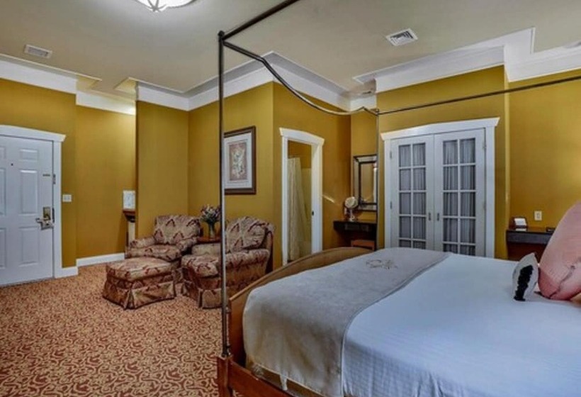 اتاق کلاب, The Inn At Leola Village, A Historic Hotel Of America