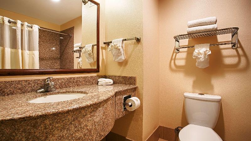 Люкс Кровать Кинг, Best Western I 5 Inn & Suites