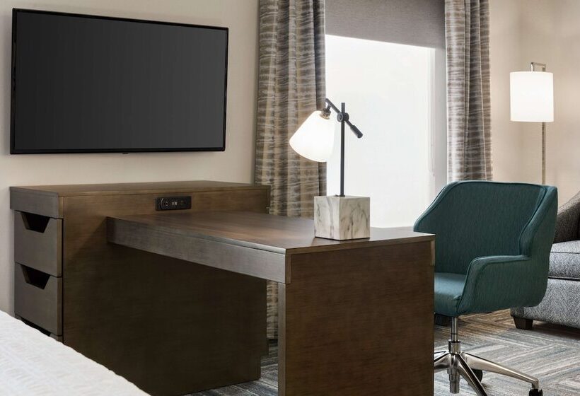 스탠다드 스튜디오, Hampton Inn & Suites Salisbury/fruitland