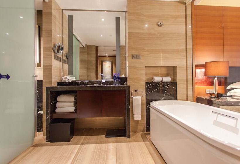 Номер Executive, Hilton Shijiazhuang