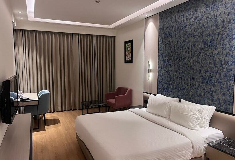 اتاق لوکس, Ramada By Wyndham Jalandhar City Center