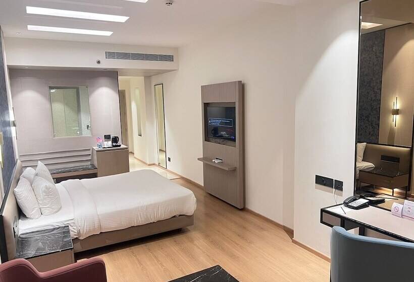 اتاق اجرایی, Ramada By Wyndham Jalandhar City Center