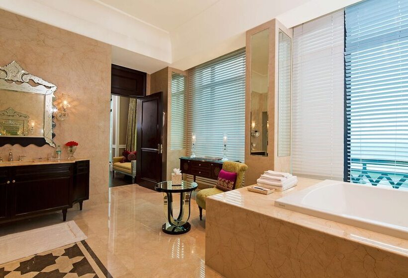 Номер Deluxe Кровать Кинг, The Leela Palace Chennai