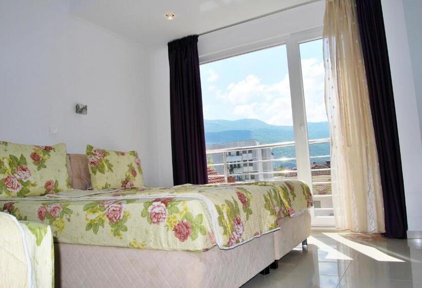 اتاق استاندارد سه نفره, Villa Milka