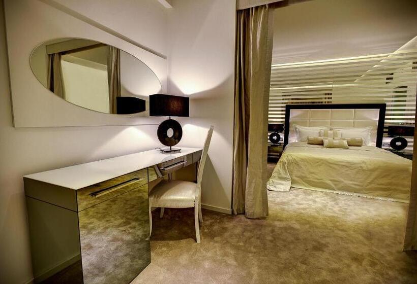 سوئیت پرزیدنت, Luxury Hotel Amabilis