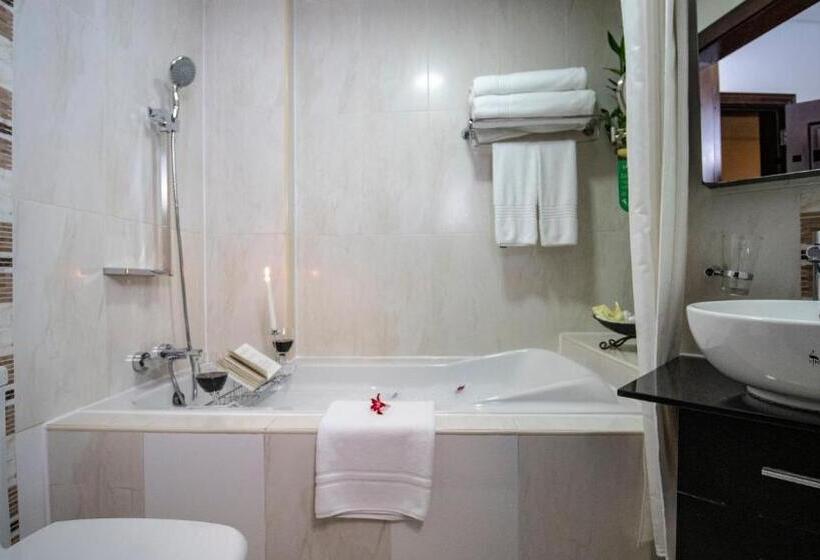 Президентский Люкс, Oak Plaza Hotels East Airport