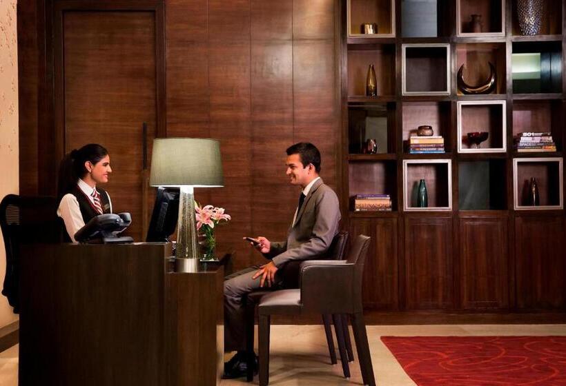 Номер Deluxe Кровать Кинг, Bengaluru Marriott Hotel Whitefield