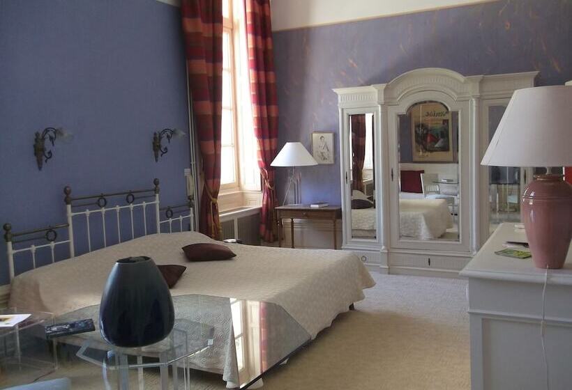Четырехместный Номер Superior, Château De Nieuil