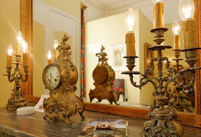 Классический Номер, Château De Nieuil