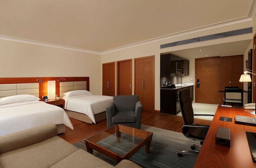 스탠다드 룸 킹사이즈 침대, Hilton Bangalore Embassy Golflinks