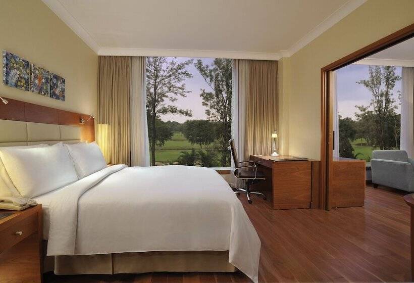 2 베드룸 디럭스 스위트, Hilton Bangalore Embassy Golflinks