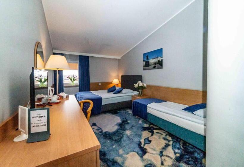 Quarto Triplo Estandar, Metropol