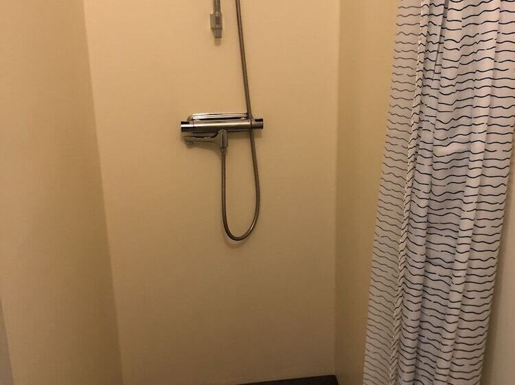 Quarto Estandar Banheiro Compartilhado, Saxvikens Vandrarhem
