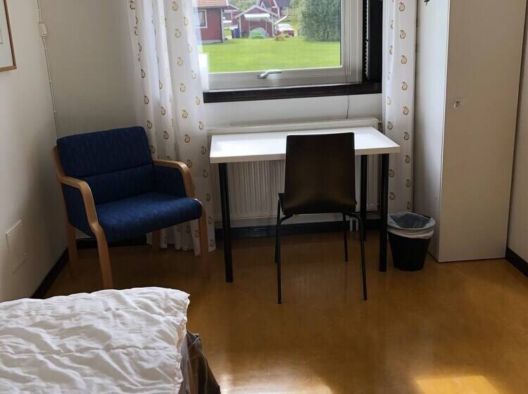 Quarto Estandar Individual Banheiro Compartilhado, Saxvikens Vandrarhem