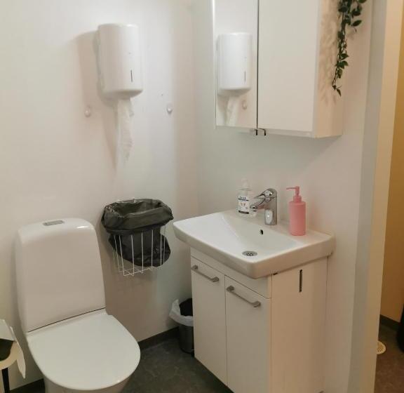 Quarto Estandar Banheiro Compartilhado, Saxvikens Vandrarhem