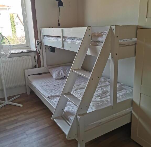 Quarto Familiar Banheiro Compartilhado, Saxvikens Vandrarhem