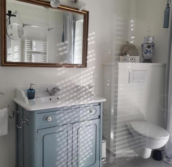 Номер Deluxe, Balthazar Iphofen, Ohne Frühstück, Nähe Knauf Gips Kg Und Connekt, No Waste, Nachhaltig, Familiär, N