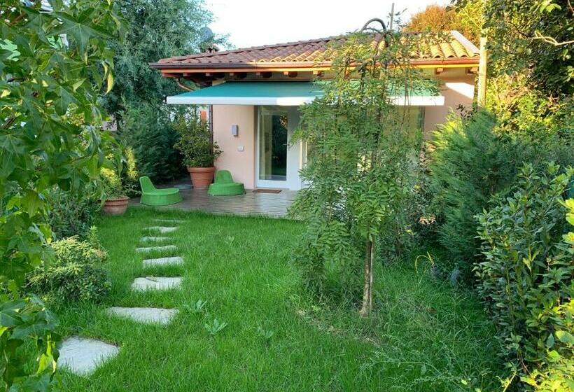 اتاق استاندارد با چشم‌انداز باغ, Casabella Lago Maggiore