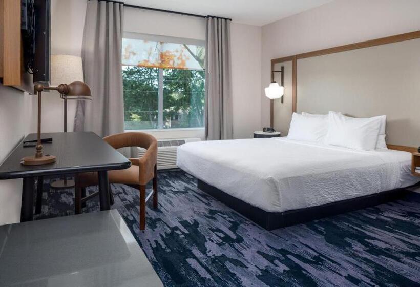 キングサイズベッドのスタンダードルーム, Fairfield By Marriott Inn & Suites Albertville